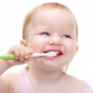 Συμβουλές για το βούρτσισμα των δοντιών στη βρεφική ηλικία