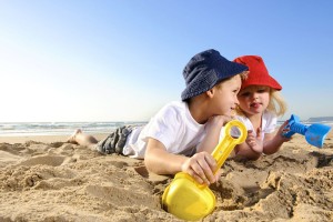 Πώς να προστατέψετε τα παιδιά από τον ήλιο